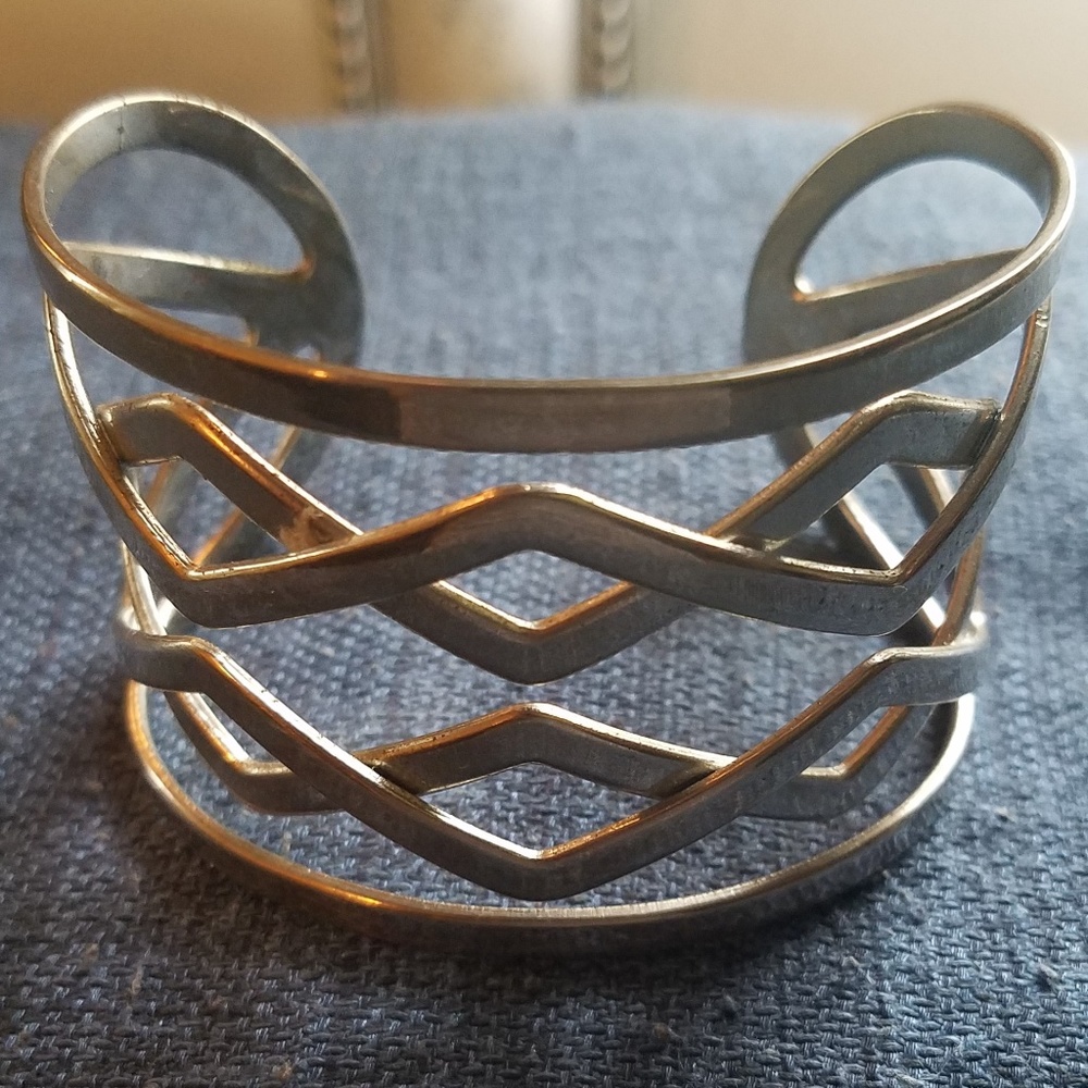 🤗SALE! Lia Sophia- Cuff Jewelry!